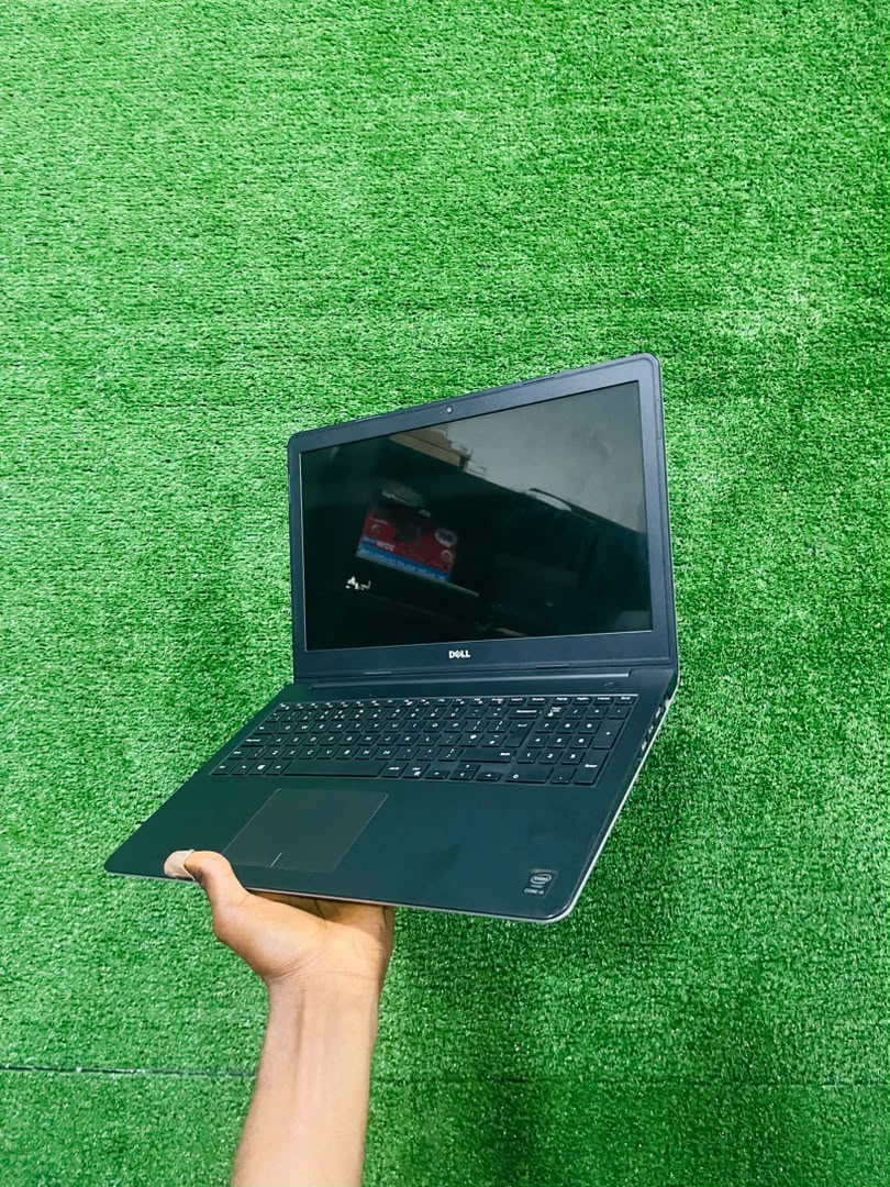 Dell Inspiron 15
Intel core i5 processor
8gb RAM 128gb SSD storage
Excellent battery
15.6 inches screen size
Very clean and neat as seen
180k